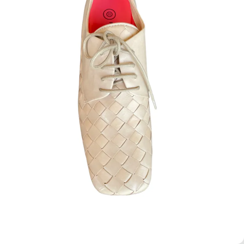 4042 Yuna Woven Lace Up Loafer