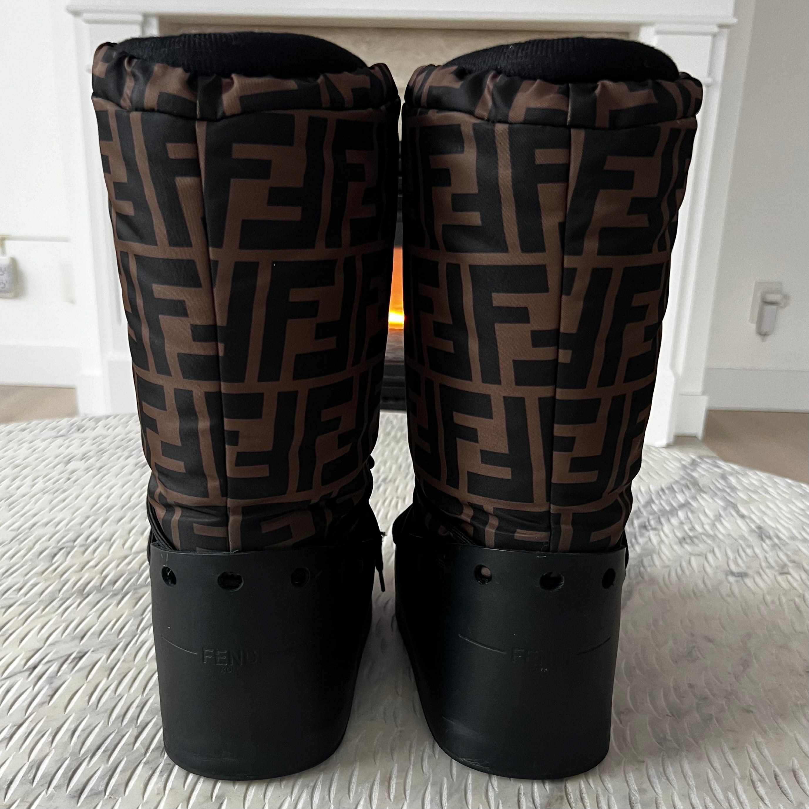 Fendi FF Snow Moon Boots