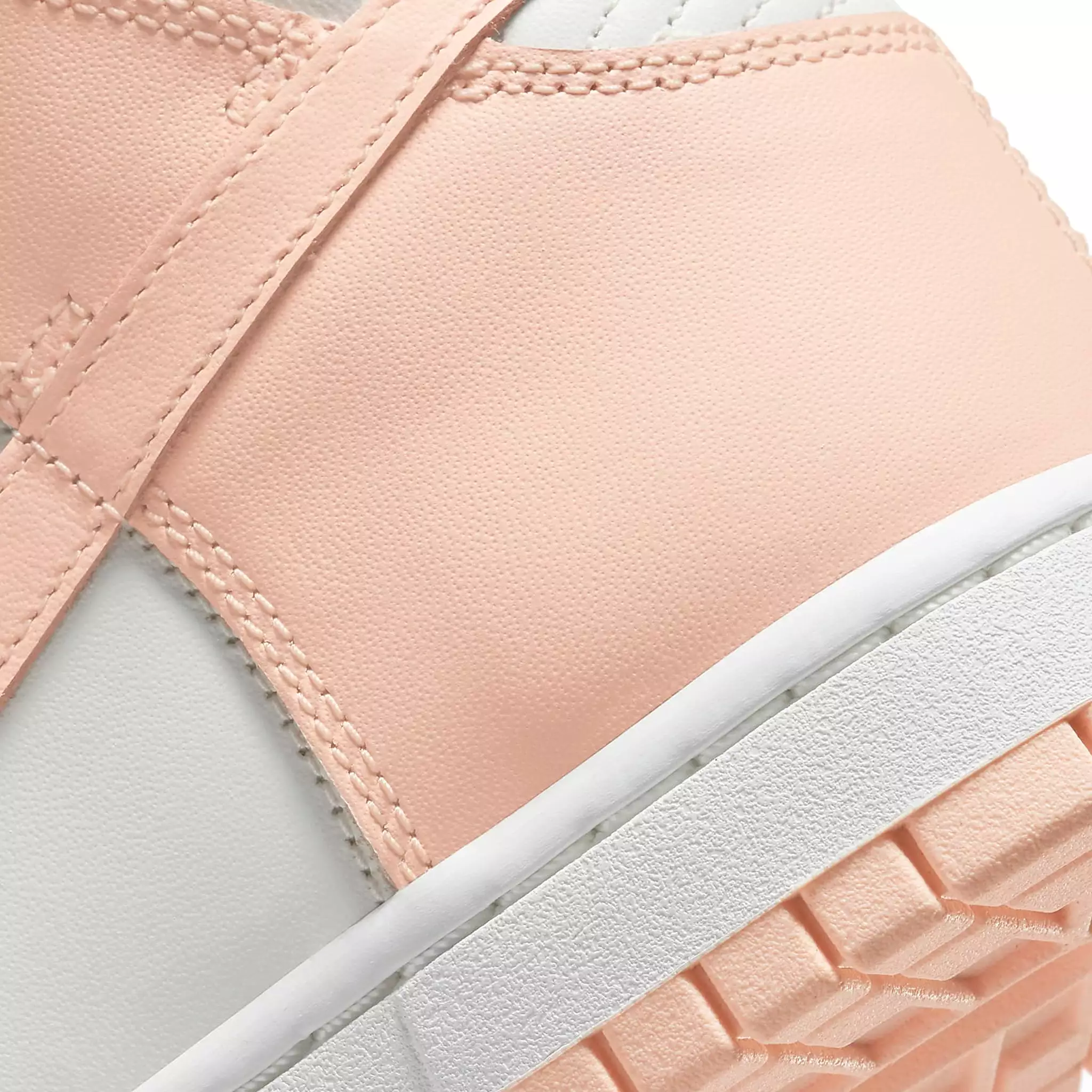 Nike Dunk High Sail Crimson Tint (2021) Sneaker (W)