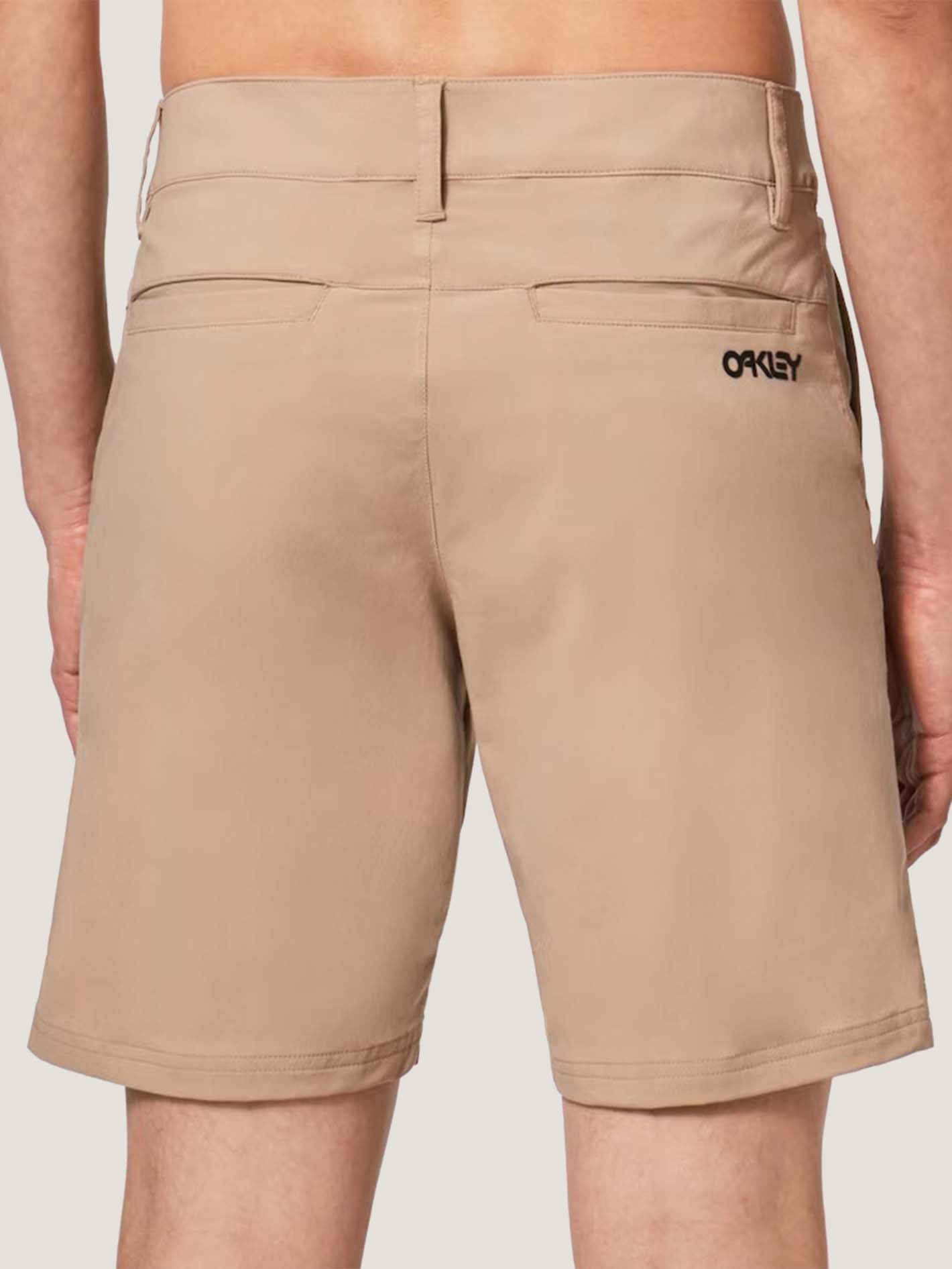 SHORT OAKLEY HOMBRE PIERSIDE 19 RC HYBRID SHORT