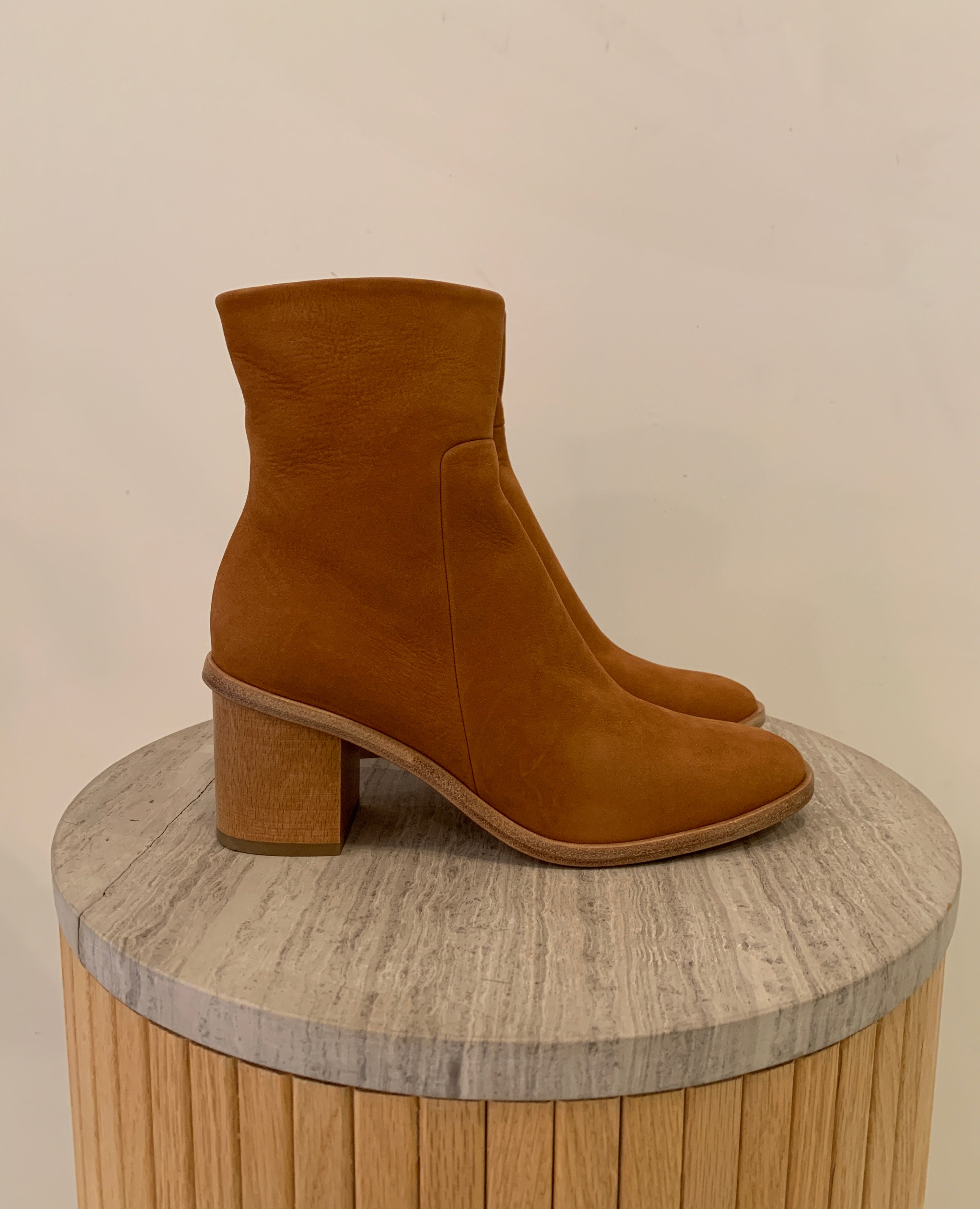 Warehouse Sale - Babe Boots Cognac Nubuck