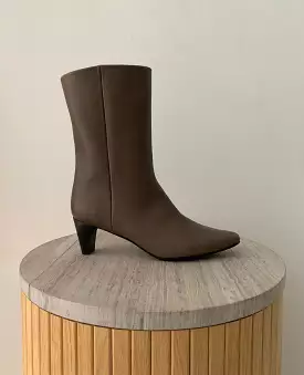 Warehouse Sale - Wakame Boots Taupe Leather